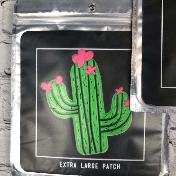 PATCHES - Picture 2 of 7